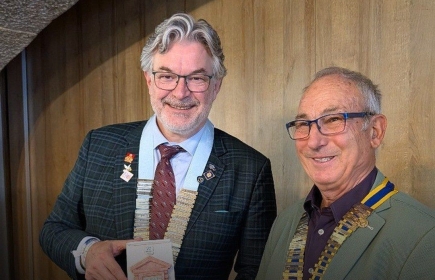 El Governador del Districte 2202, Oriol Brutau, va visitar el nostre. Els va rebre el president, Josep Taberner.